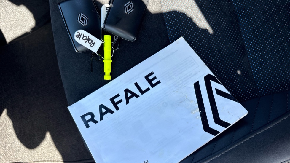 Renault Rafale E-Tech FHEV Techno Esprit Alpine 5dr Auto 4C Hybrid Estate - Image 19