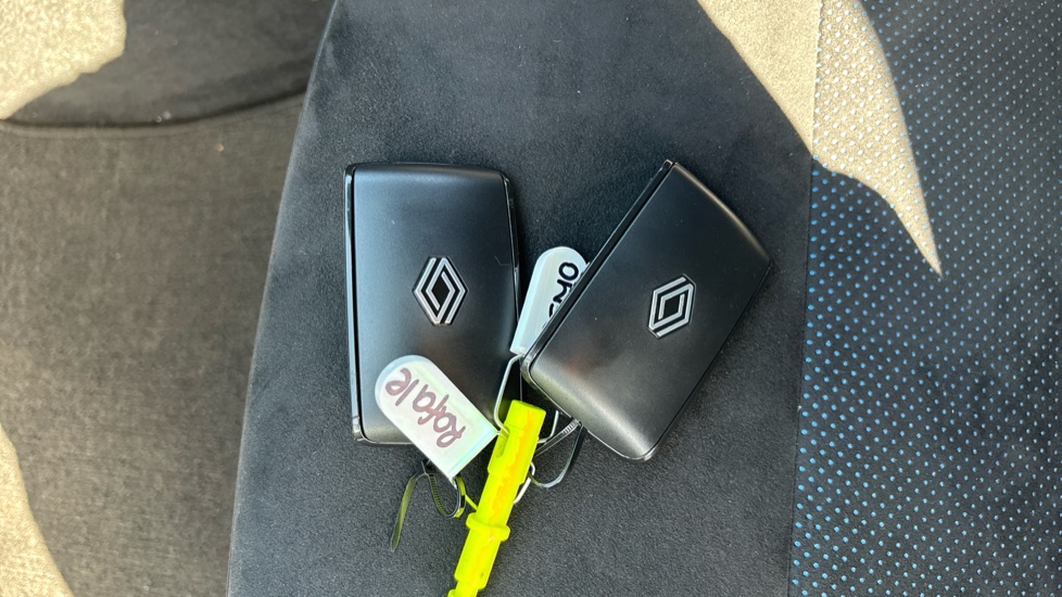 Renault Rafale E-Tech FHEV Techno Esprit Alpine 5dr Auto 4C Hybrid Estate - Image 20