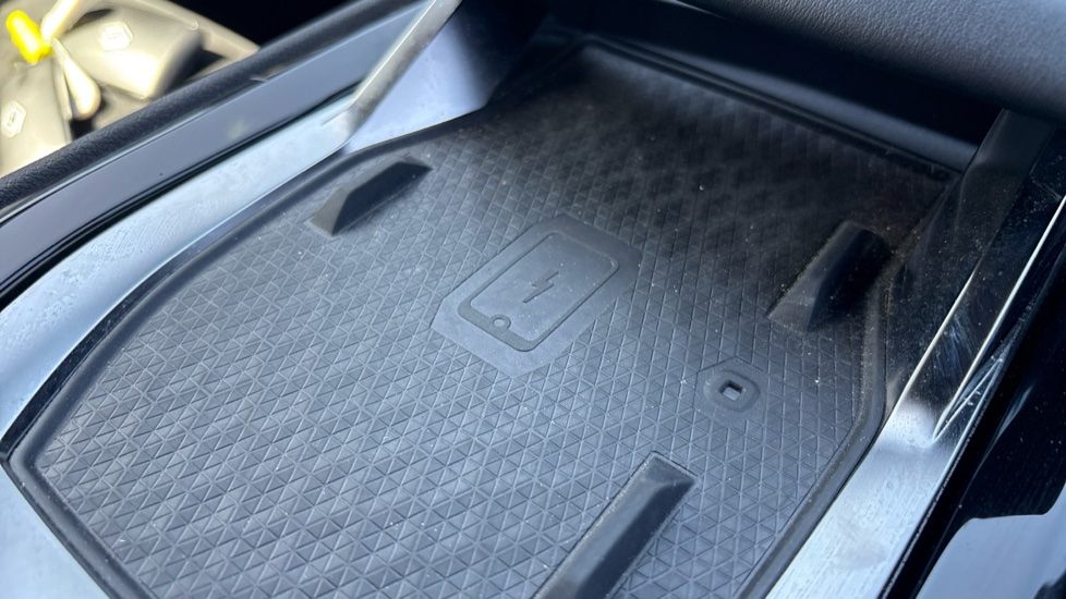 Renault Rafale E-Tech FHEV Techno Esprit Alpine 5dr Auto 4C Hybrid Estate - Image 25