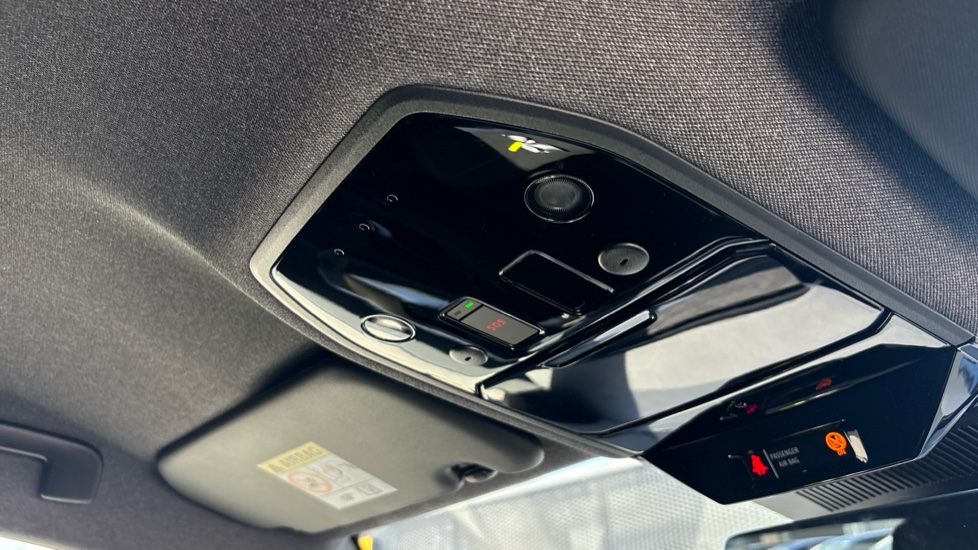 Renault Rafale E-Tech FHEV Techno Esprit Alpine 5dr Auto 4C Hybrid Estate - Image 32