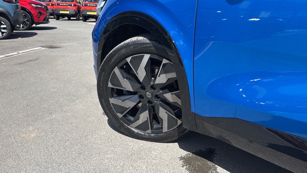 Renault Rafale E-Tech FHEV Techno Esprit Alpine 5dr Auto 4C Hybrid Estate - Image 37