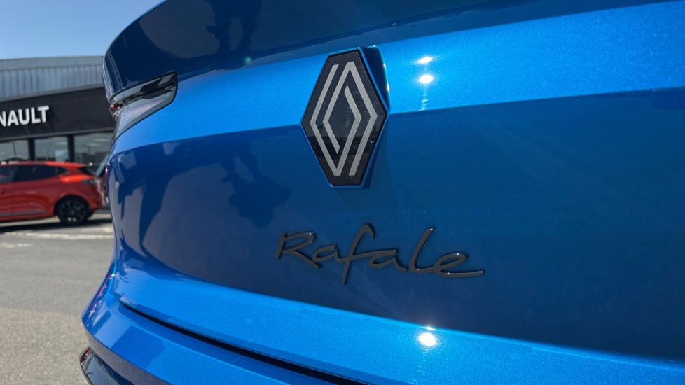 Renault Rafale E-Tech FHEV Techno Esprit Alpine 5dr Auto 4C Hybrid Estate - Image 40