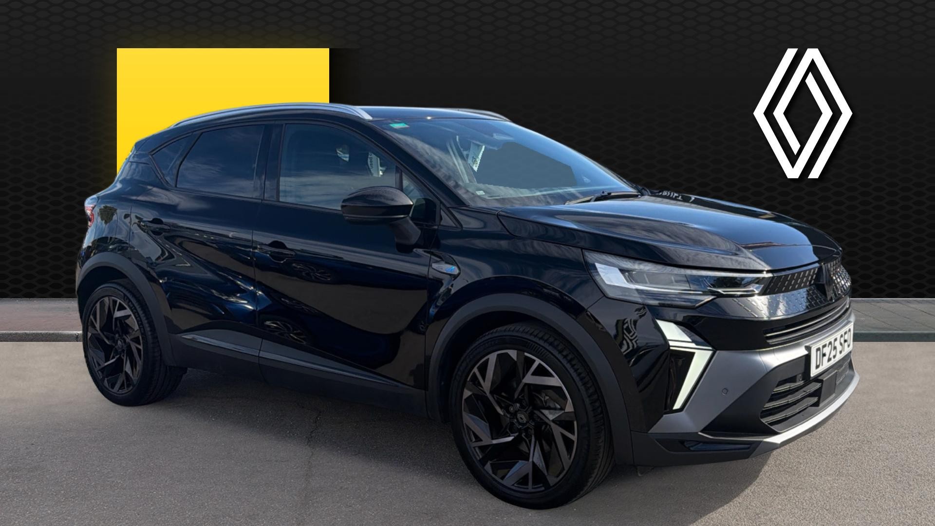 Renault Captur listing photo