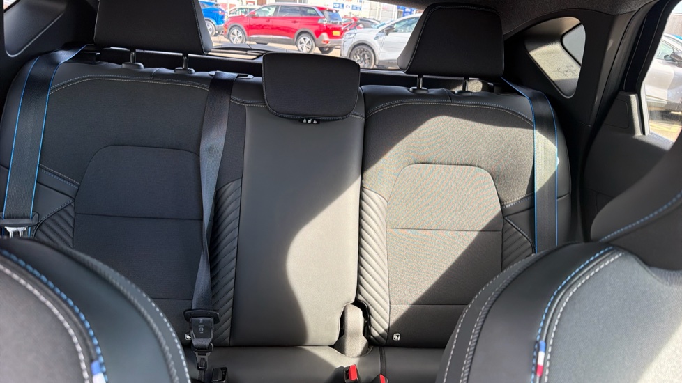 Renault Captur 1.6 E-Tech Full Hybrid 145 Esprit Alpine 5dr Auto Hybrid Hatchback - Image 15