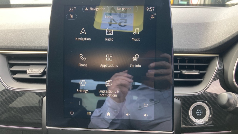 Renault Arkana 1.6 E-Tech full hybrid 145 Engineered 5dr Auto Hybrid Estate - Image 22