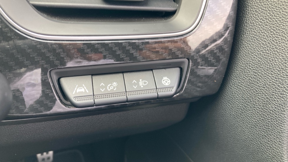 Renault Arkana 1.6 E-Tech full hybrid 145 Engineered 5dr Auto Hybrid Estate - Image 33
