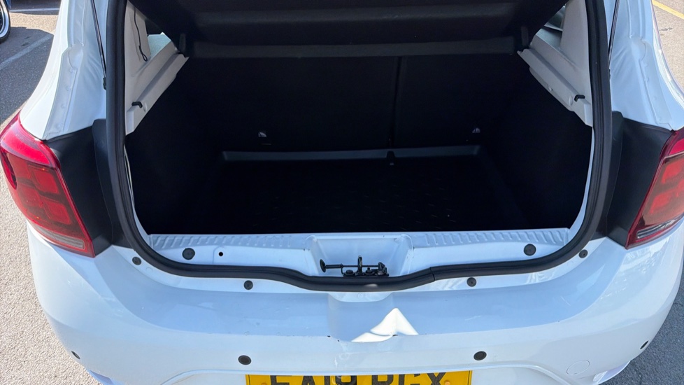 Dacia Sandero 0.9 TCe Comfort 5dr Petrol Hatchback - Image 4