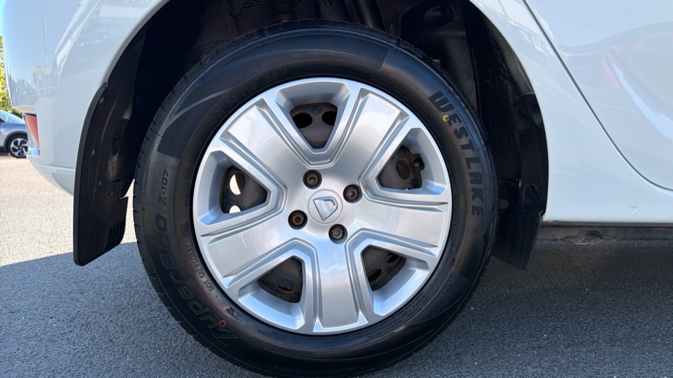 Dacia Sandero 0.9 TCe Comfort 5dr Petrol Hatchback - Image 7