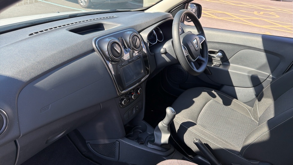 Dacia Sandero 0.9 TCe Comfort 5dr Petrol Hatchback - Image 9