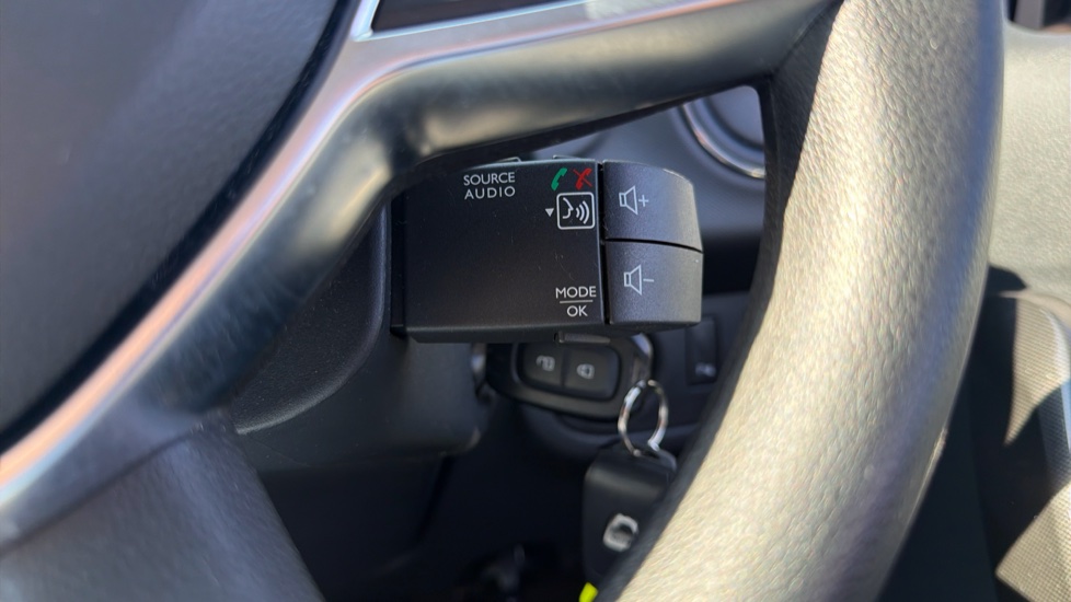 Dacia Sandero 0.9 TCe Comfort 5dr Petrol Hatchback - Image 23