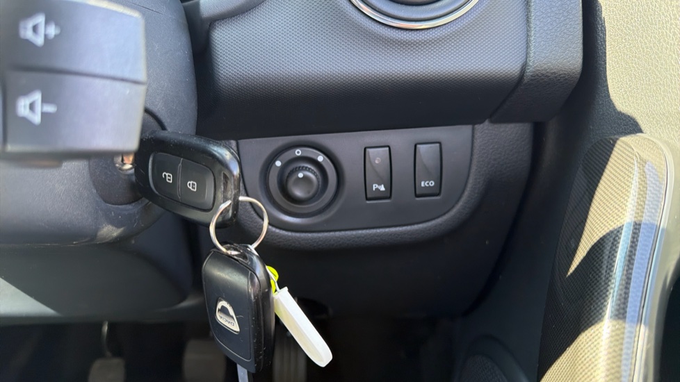 Dacia Sandero 0.9 TCe Comfort 5dr Petrol Hatchback - Image 25