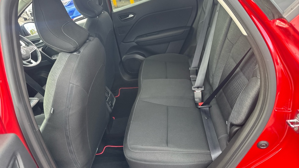 Renault Captur 1.5 dCi 95 Iconic 5dr Diesel Hatchback - Image 16