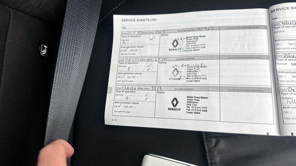 Renault Captur 1.5 dCi 95 Iconic 5dr Diesel Hatchback - Image 37