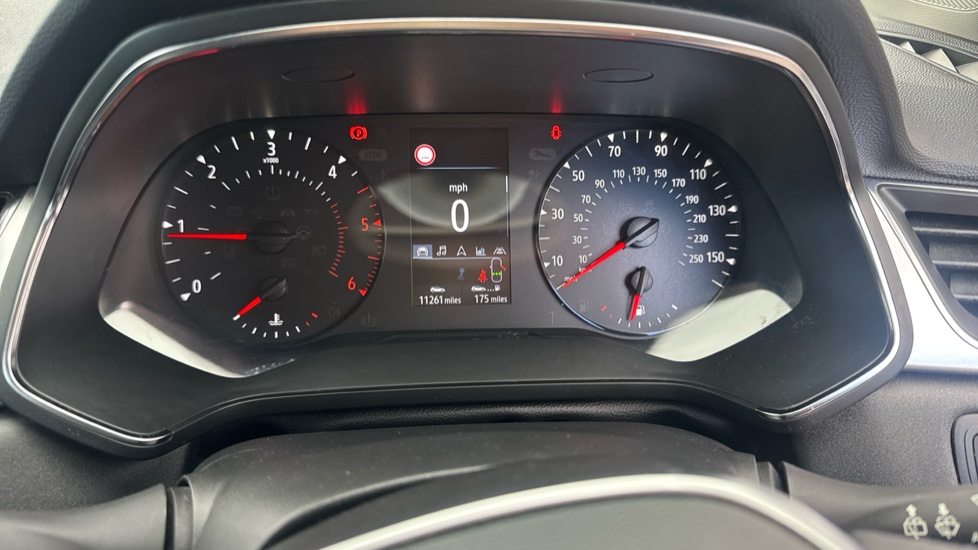 Renault Captur 1.5 dCi 95 Iconic 5dr Diesel Hatchback - Image 40