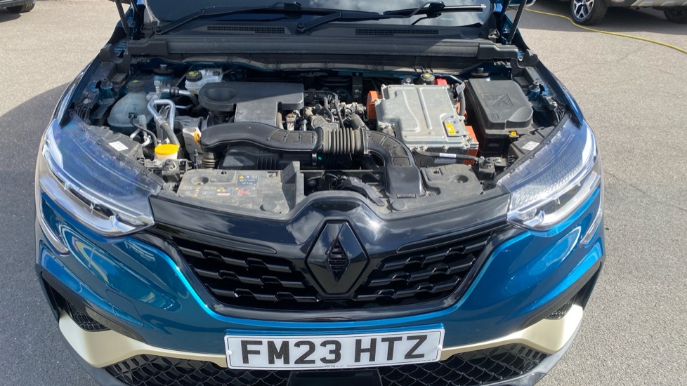 Renault Arkana 1.6 E-Tech full hybrid 145 Engineered 5dr Auto Hybrid Estate - Image 8