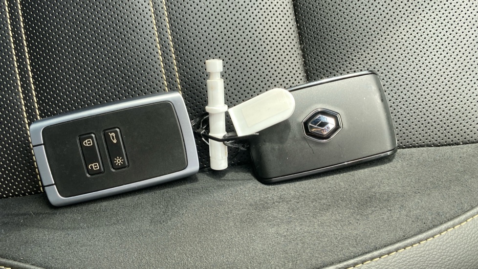 Renault Arkana 1.6 E-Tech full hybrid 145 Engineered 5dr Auto Hybrid Estate - Image 20