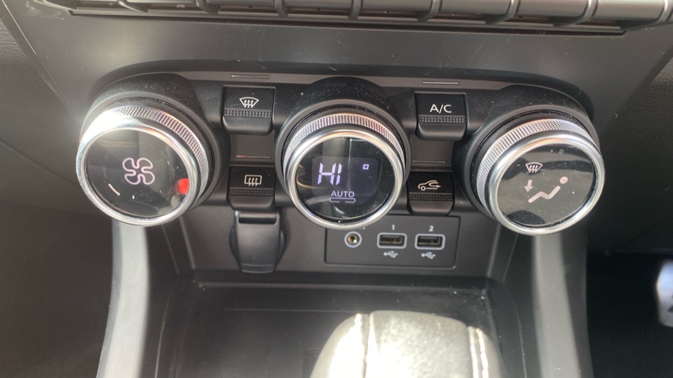 Renault Arkana 1.6 E-Tech full hybrid 145 Engineered 5dr Auto Hybrid Estate - Image 26
