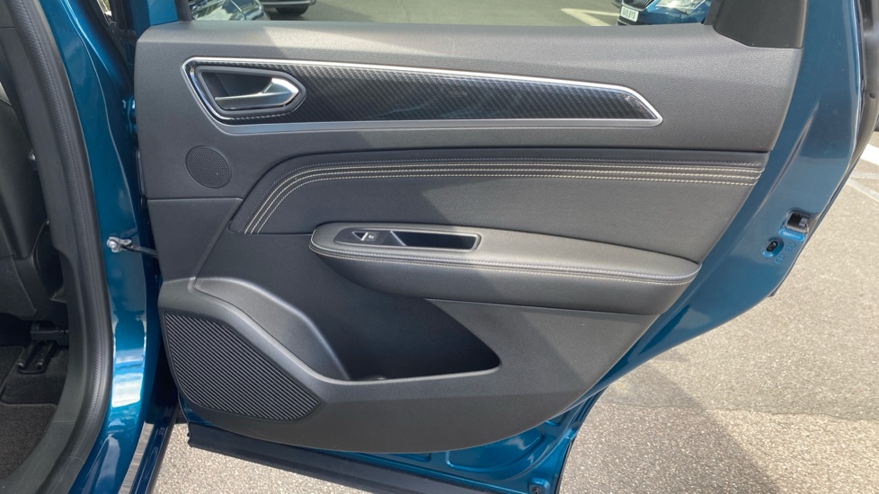 Renault Arkana 1.6 E-Tech full hybrid 145 Engineered 5dr Auto Hybrid Estate - Image 38
