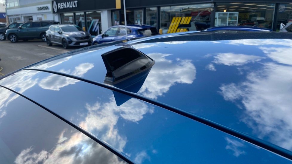 Renault Arkana 1.6 E-Tech full hybrid 145 Engineered 5dr Auto Hybrid Estate - Image 43