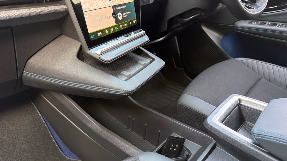 Renault Scenic E-Tech 160kW Techno Esprit Alpine 87kWh Long Range 5dr AT Electric Estate - Image 13