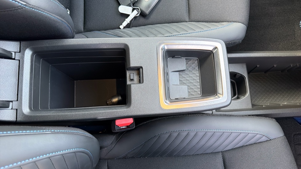 Renault Scenic E-Tech 160kW Techno Esprit Alpine 87kWh Long Range 5dr AT Electric Estate - Image 24