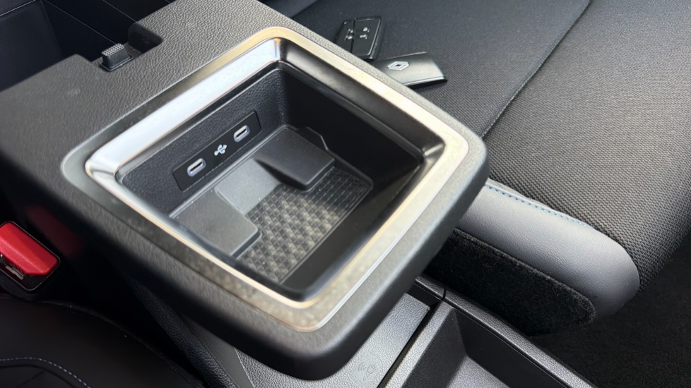 Renault Scenic E-Tech 160kW Techno Esprit Alpine 87kWh Long Range 5dr AT Electric Estate - Image 25