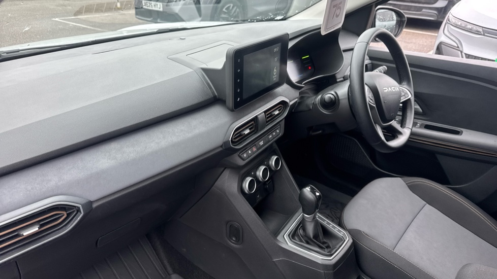 Dacia Jogger 1.6 HEV Extreme 5dr Auto Hybrid Estate - Image 9