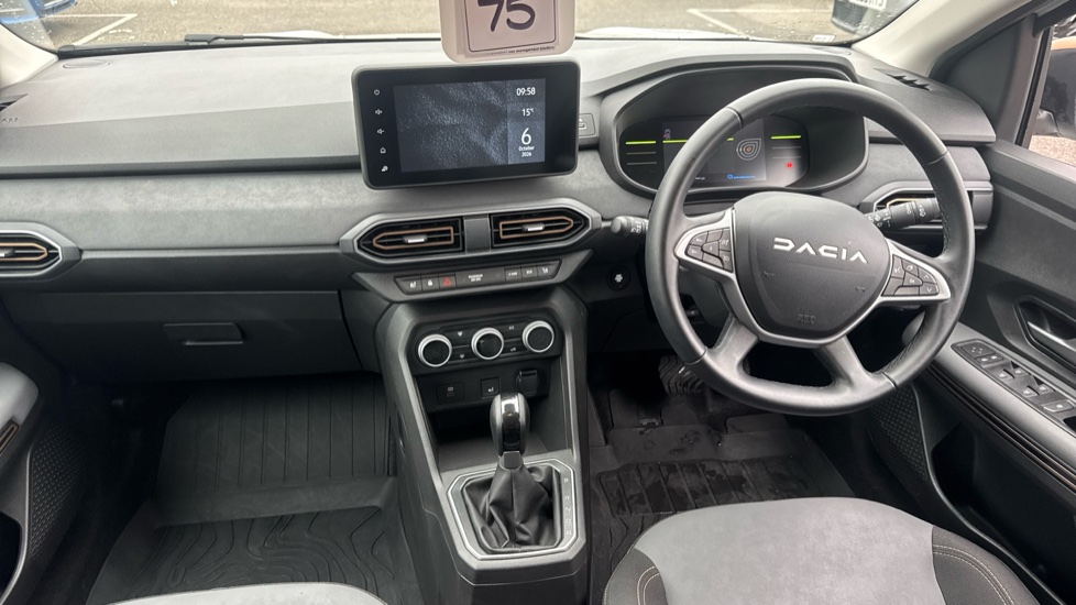 Dacia Jogger 1.6 HEV Extreme 5dr Auto Hybrid Estate - Image 10