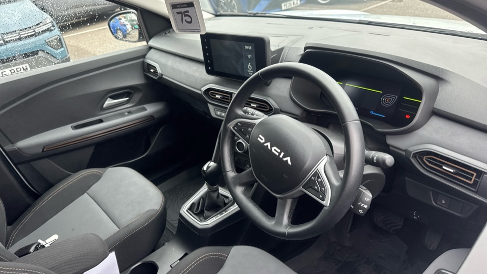 Dacia Jogger 1.6 HEV Extreme 5dr Auto Hybrid Estate - Image 11