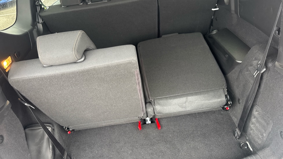 Dacia Jogger 1.6 HEV Extreme 5dr Auto Hybrid Estate - Image 22