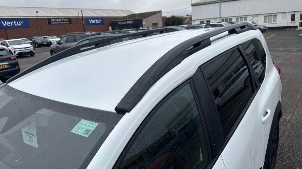 Dacia Jogger 1.6 HEV Extreme 5dr Auto Hybrid Estate - Image 27