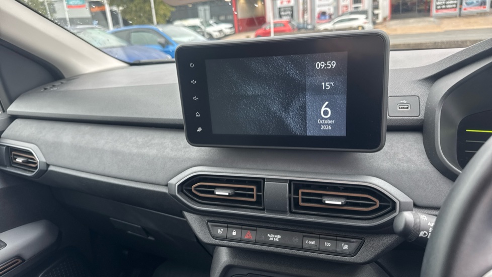 Dacia Jogger 1.6 HEV Extreme 5dr Auto Hybrid Estate - Image 37