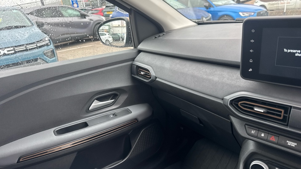 Dacia Jogger 1.6 HEV Extreme 5dr Auto Hybrid Estate - Image 42