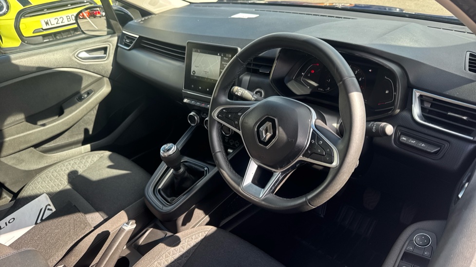 Renault Clio 1.0 TCe 90 Evolution 5dr Petrol Hatchback - Image 11