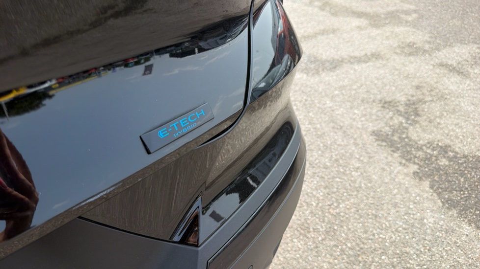 Renault Symbioz 1.6 E-Tech FHEV 145 Techno Esprit Alpine 5dr Auto Hybrid Estate - Image 21