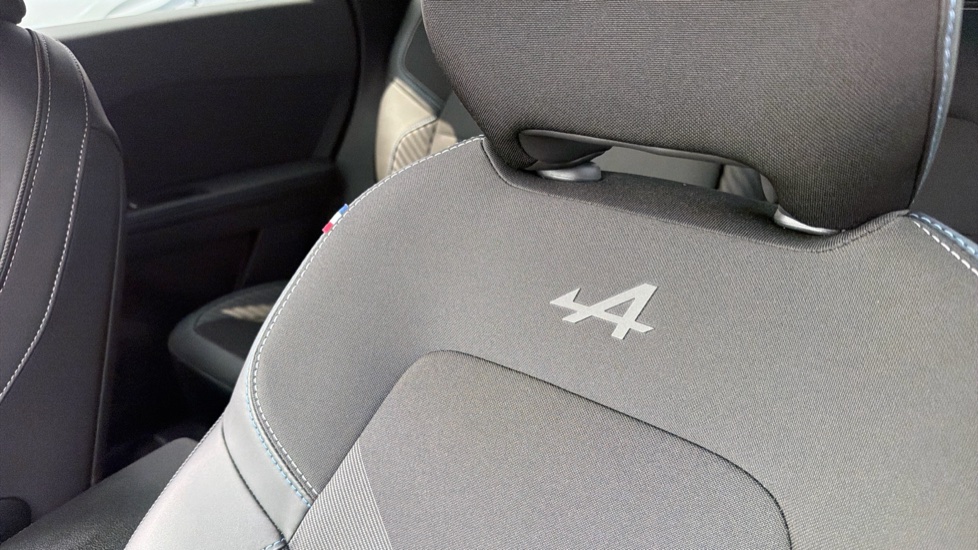 Renault Symbioz 1.6 E-Tech FHEV 145 Techno Esprit Alpine 5dr Auto Hybrid Estate - Image 25