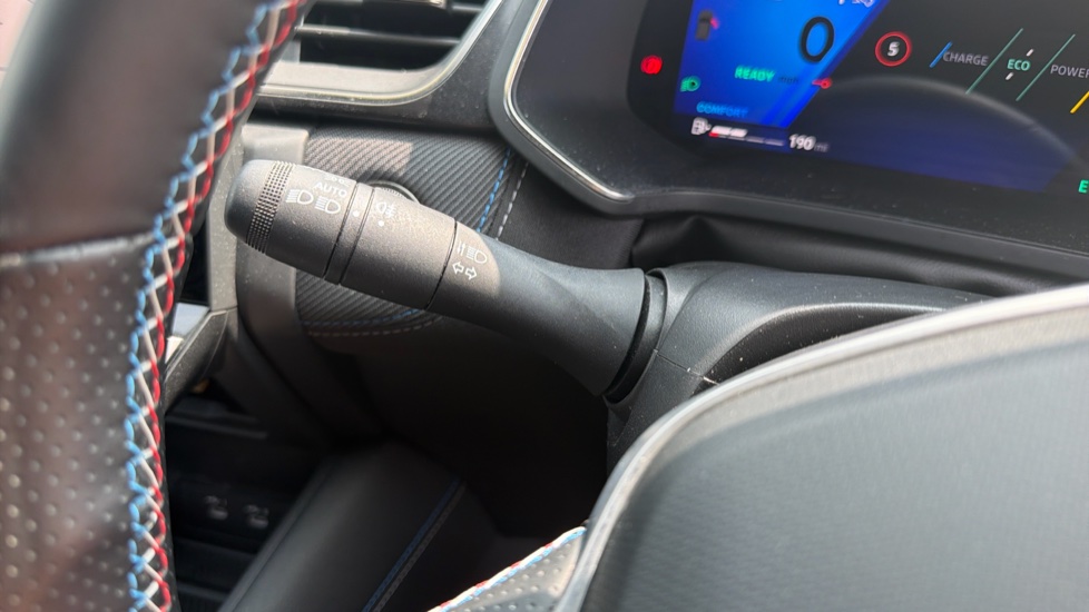 Renault Symbioz 1.6 E-Tech FHEV 145 Techno Esprit Alpine 5dr Auto Hybrid Estate - Image 32
