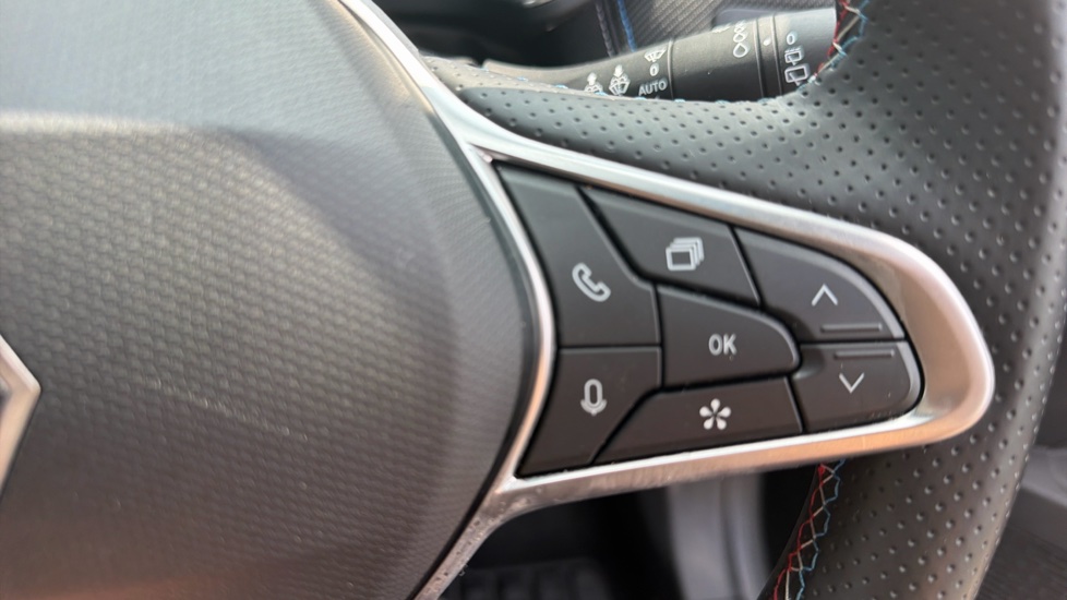 Renault Symbioz 1.6 E-Tech FHEV 145 Techno Esprit Alpine 5dr Auto Hybrid Estate - Image 34