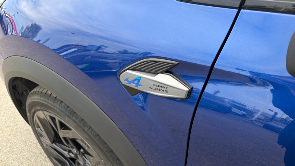 Renault Symbioz 1.6 E-Tech FHEV 145 Iconic Esprit Alpine 5dr Auto Hybrid Estate - Image 30