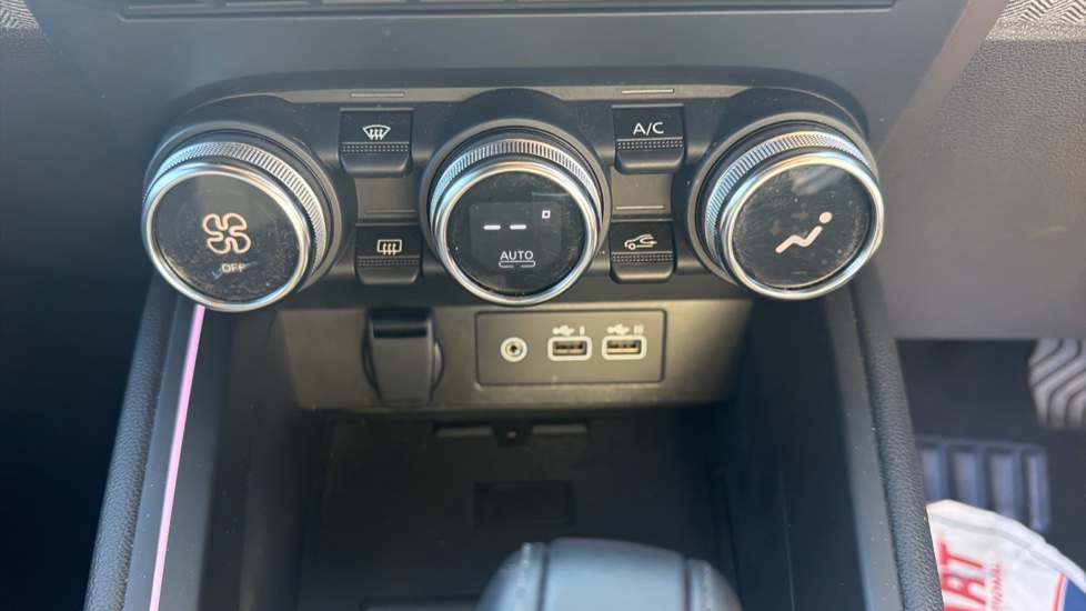 Renault Clio 1.6 E-TECH full hybrid 145 Techno 5dr Auto Hybrid Hatchback - Image 25