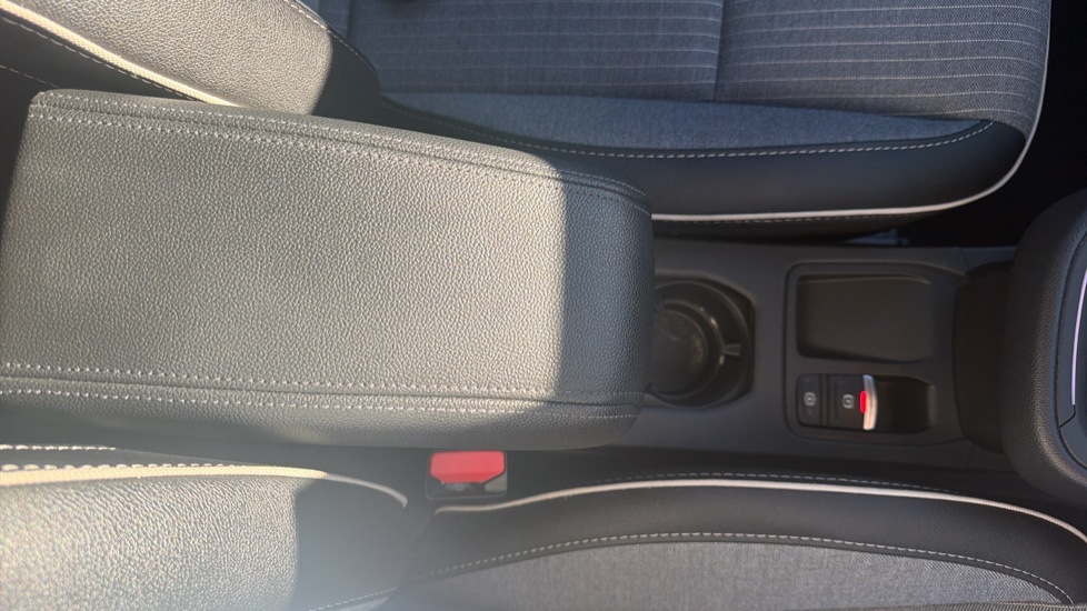 Renault Clio 1.6 E-TECH full hybrid 145 Techno 5dr Auto Hybrid Hatchback - Image 26