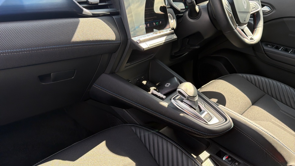 Renault Symbioz 1.6 E-Tech FHEV 145 Techno Esprit Alpine 5dr Auto Hybrid Estate - Image 13