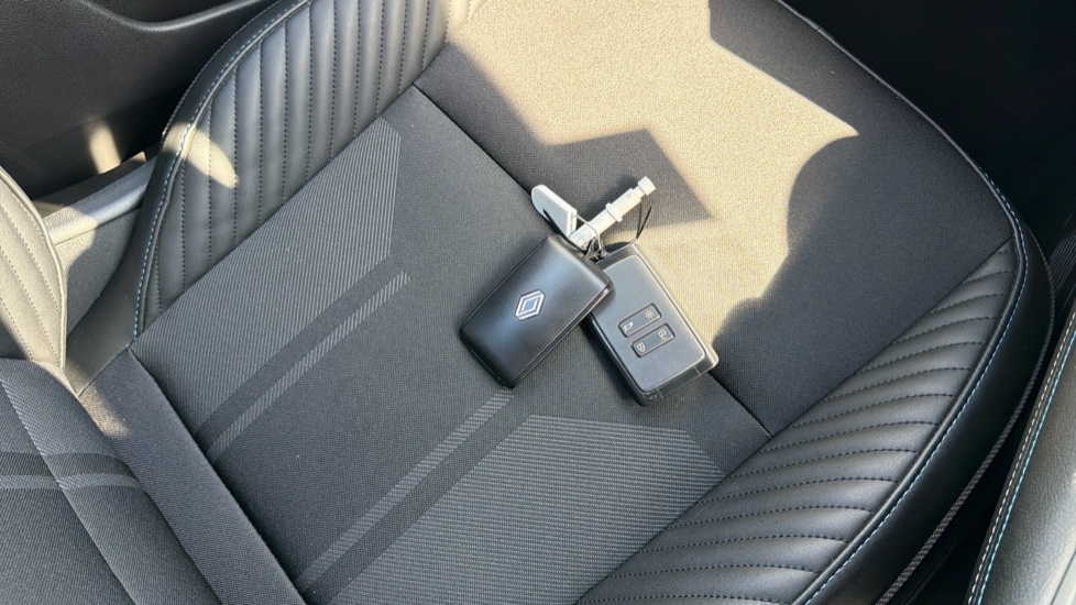 Renault Symbioz 1.6 E-Tech FHEV 145 Techno Esprit Alpine 5dr Auto Hybrid Estate - Image 20