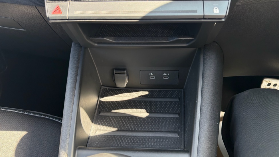 Renault Symbioz 1.6 E-Tech FHEV 145 Techno Esprit Alpine 5dr Auto Hybrid Estate - Image 24