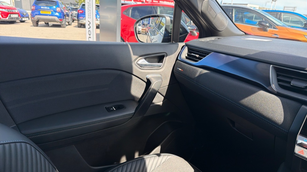 Renault Symbioz 1.6 E-Tech FHEV 145 Techno Esprit Alpine 5dr Auto Hybrid Estate - Image 29