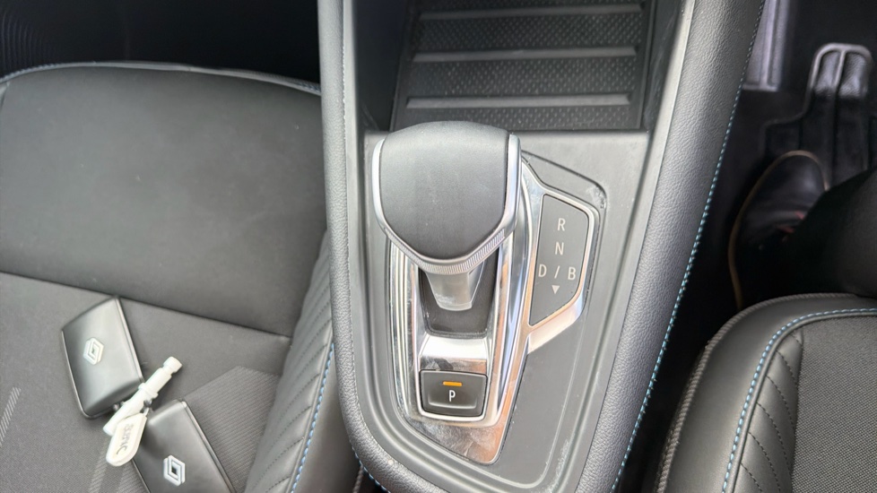 Renault Symbioz 1.6 E-Tech FHEV 145 Techno Esprit Alpine 5dr Auto Hybrid Estate - Image 13