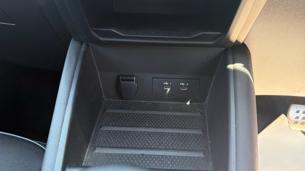 Renault Symbioz 1.6 E-Tech FHEV 145 Techno Esprit Alpine 5dr Auto Hybrid Estate - Image 26