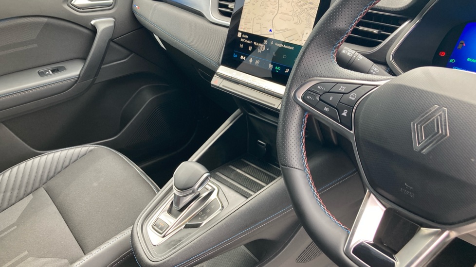 Renault Symbioz 1.6 E-Tech FHEV 145 Techno Esprit Alpine 5dr Auto Hybrid Estate - Image 14