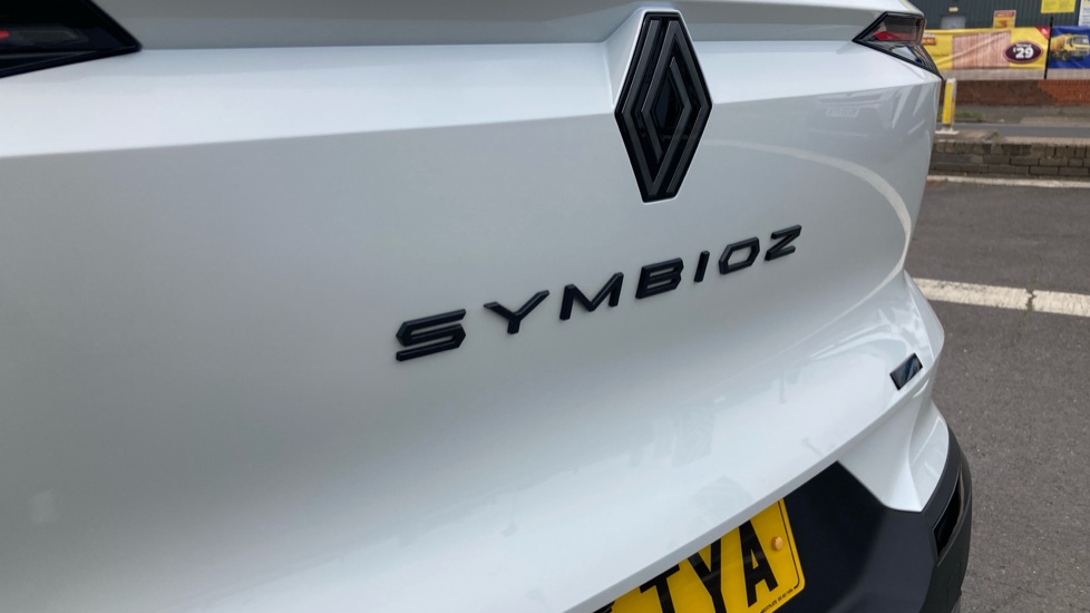 Renault Symbioz 1.6 E-Tech FHEV 145 Techno Esprit Alpine 5dr Auto Hybrid Estate - Image 33