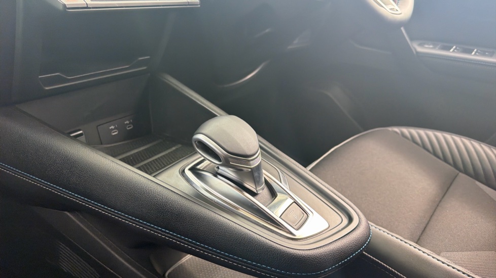 Renault Symbioz 1.6 E-Tech FHEV 145 Techno Esprit Alpine 5dr Auto Hybrid Estate - Image 13